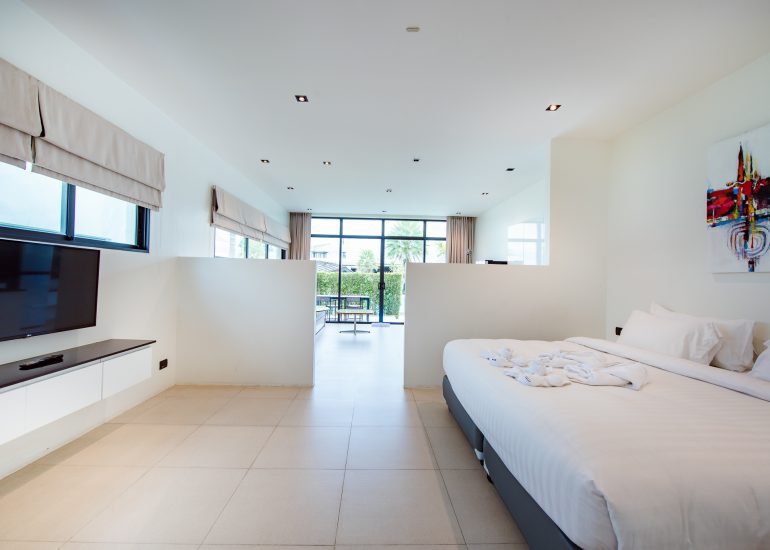 1 Bedroom with Jacuzzi